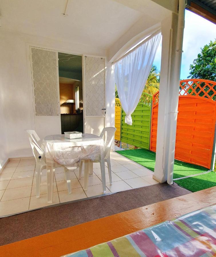 Maison Confortable A Sainte-Anne エクステリア 写真
