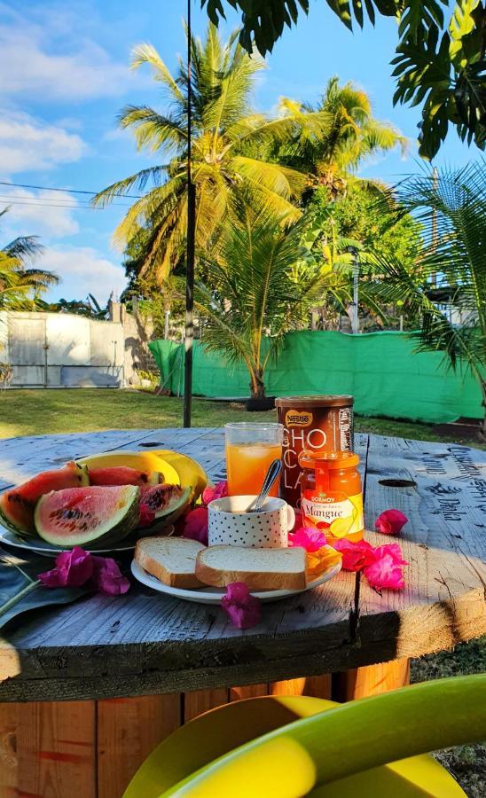 Maison Confortable A Sainte-Anne エクステリア 写真